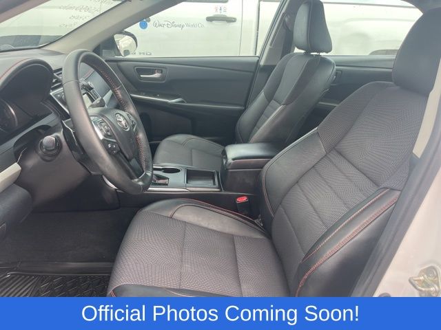 2016 Toyota Camry SE photo 5