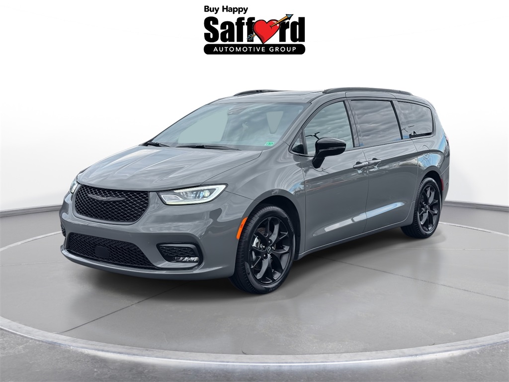 2025 Chrysler Pacifica Limited's photo