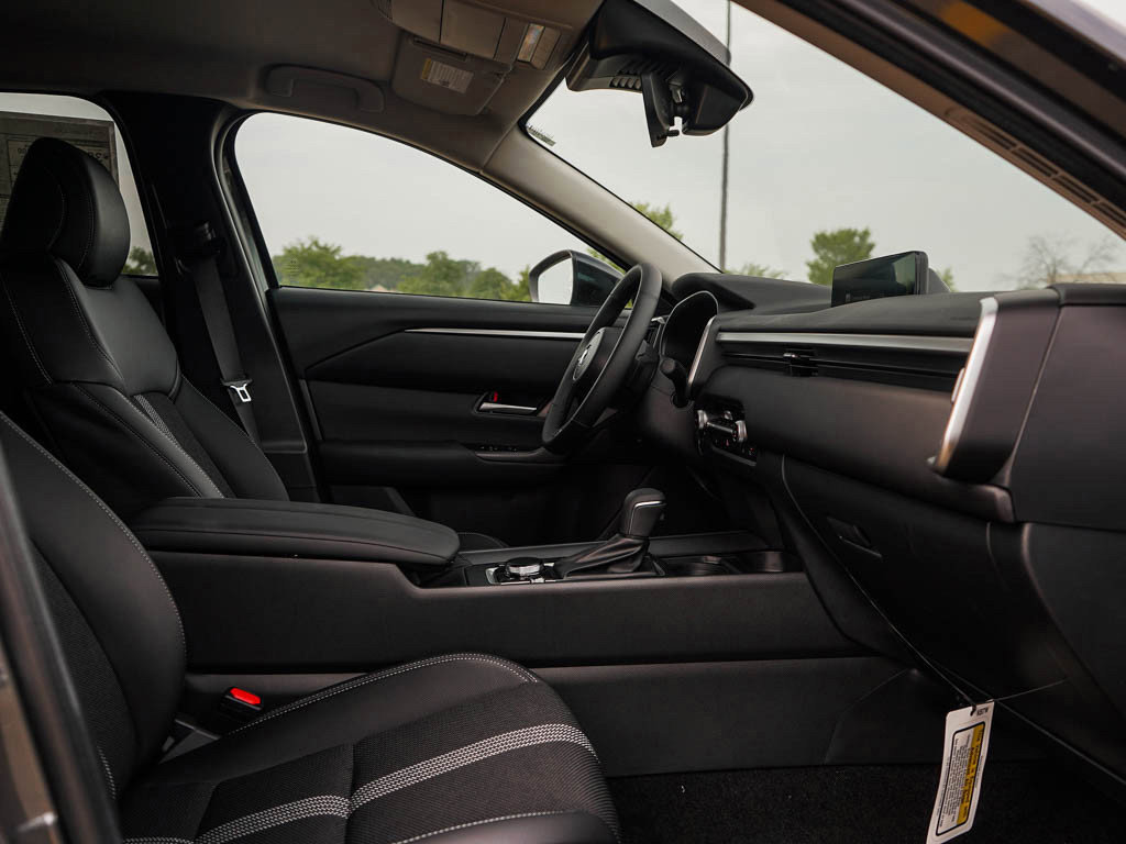 2025 Mazda CX-50 Preferred photo 9