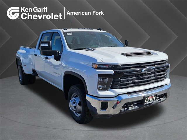 2024 Chevrolet Silverado HD WT's photo