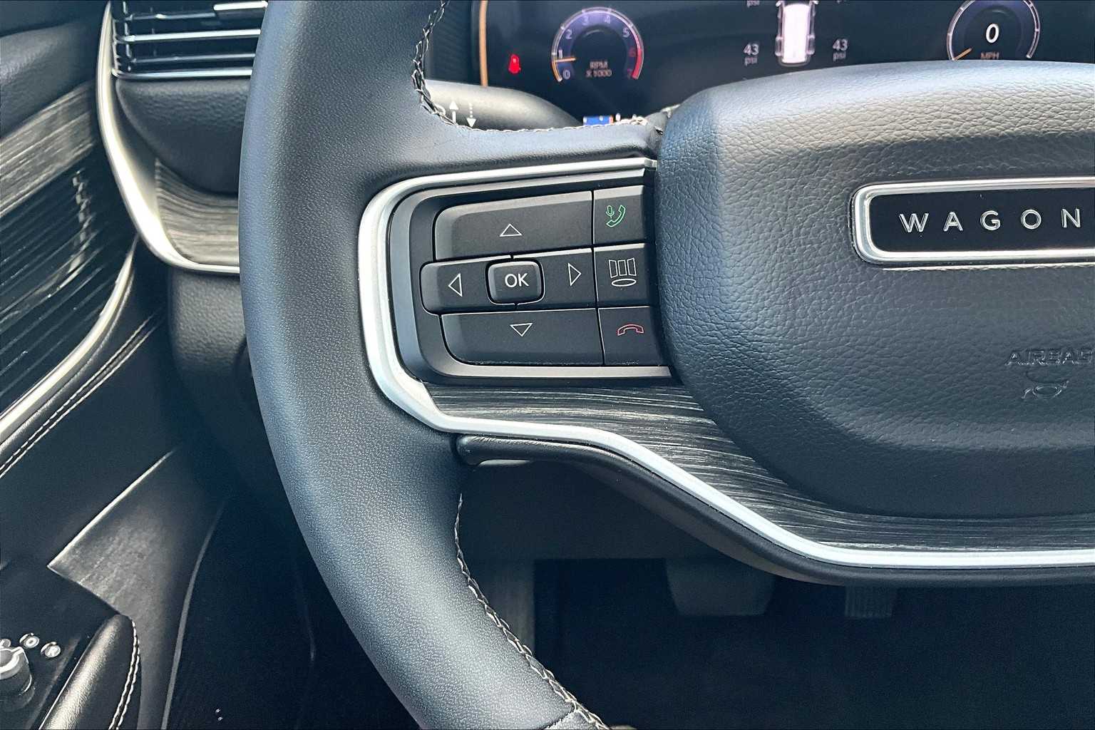 2023 Jeep Wagoneer Series III photo 23