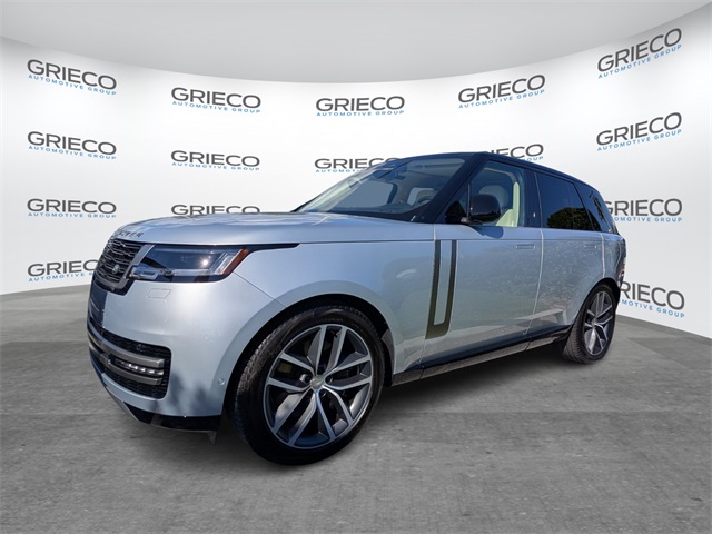 2024 Land Rover Range Rover SE's photo