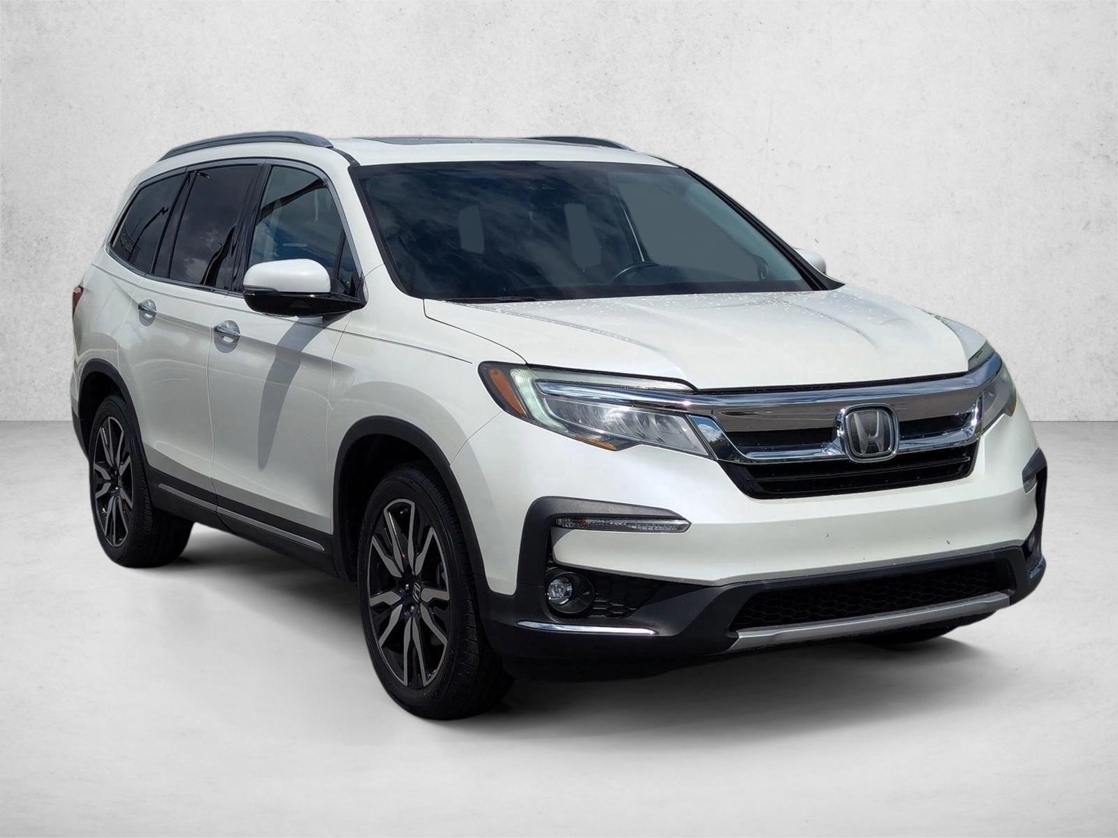 2019 Honda Pilot Elite photo 2