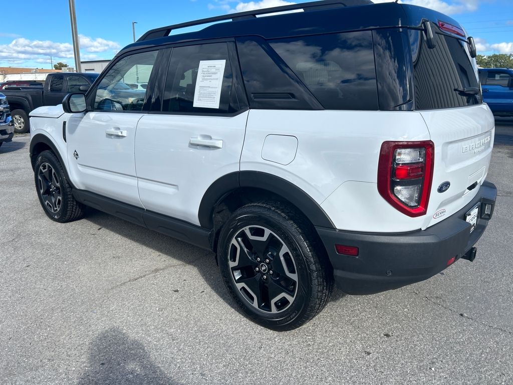 2021 Ford Bronco Sport Outer Banks photo 3