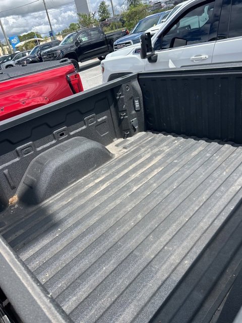 2023 Chevrolet Silverado RST photo 2