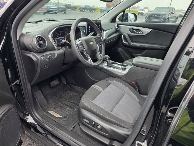 2024 Chevrolet Blazer 2LT photo 3