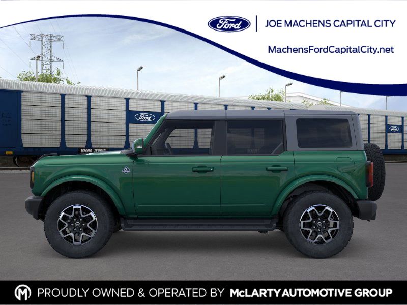 2025 Ford Bronco Outer Banks photo 3