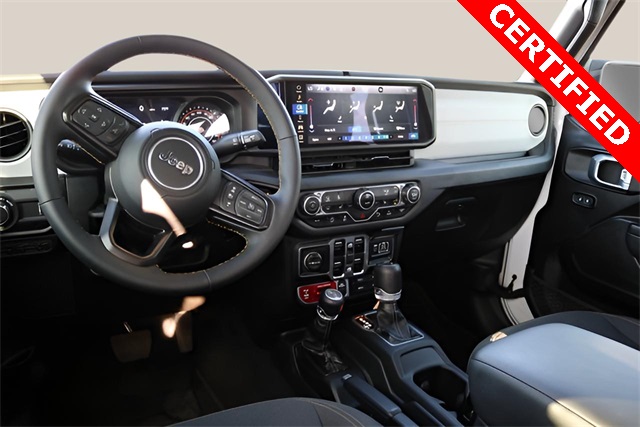 2024 Jeep Gladiator Willys photo 13