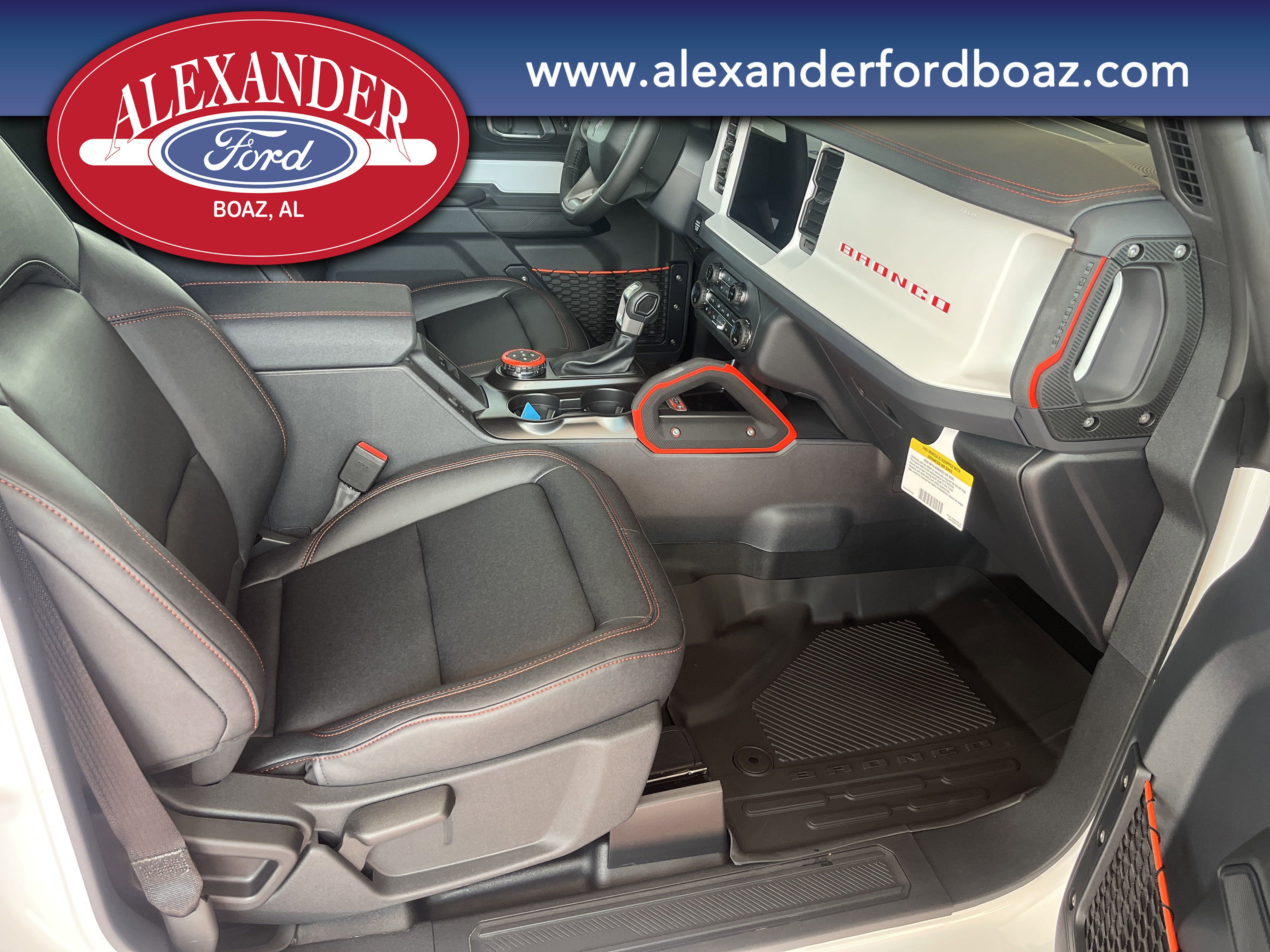 2025 Ford Bronco First Edition photo 5