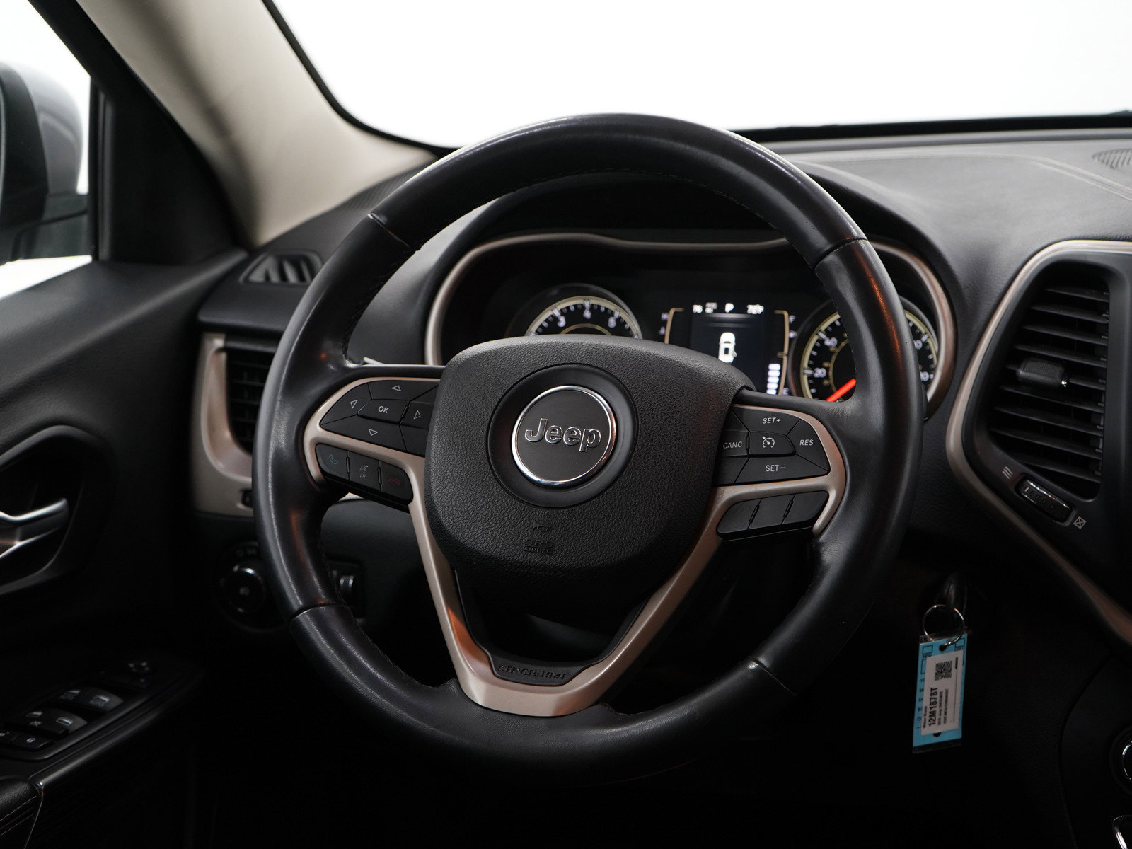 2014 Jeep Cherokee Latitude photo 12