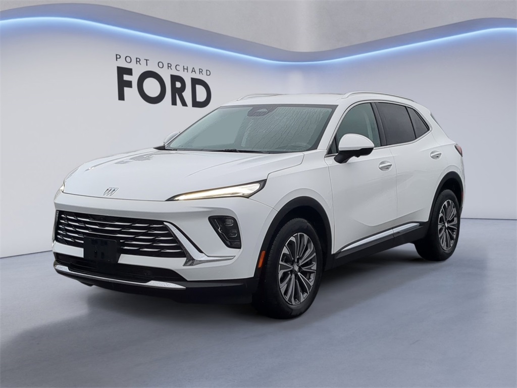 2025 Buick Envision Preferred's photo