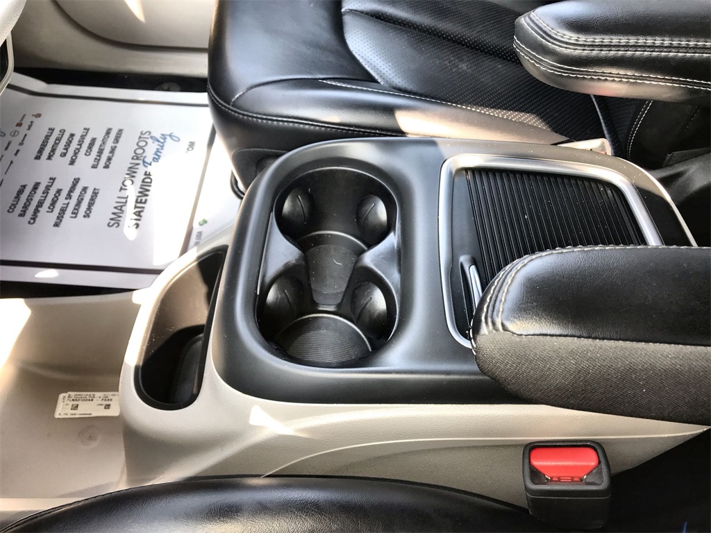 2023 Chrysler Pacifica Touring L photo 19