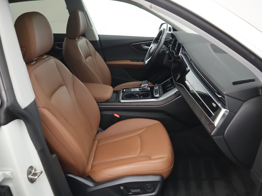 2022 Audi Q8 55 Premium Plus photo 21