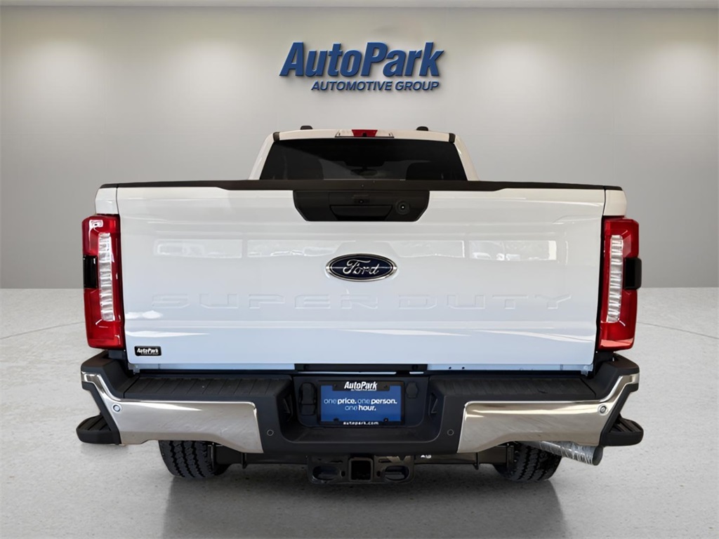 2025 Ford F-250 XLT photo 3