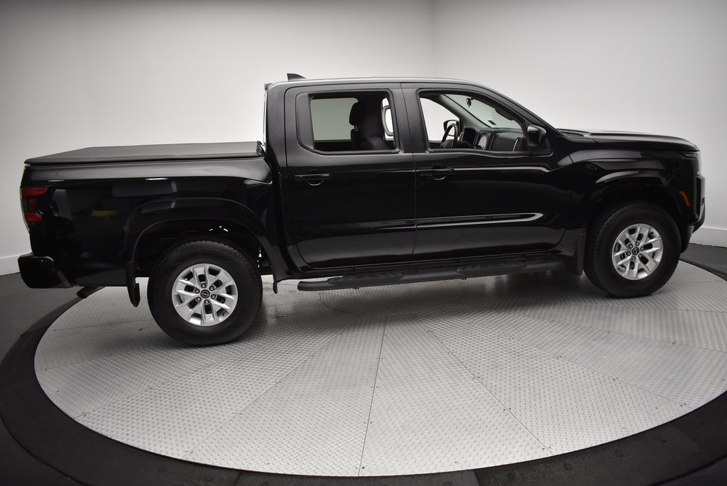 2024 Nissan Frontier SV photo 4