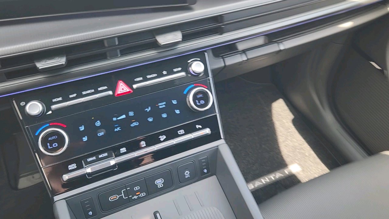 2025 Hyundai Santa Fe Calligraphy photo 19