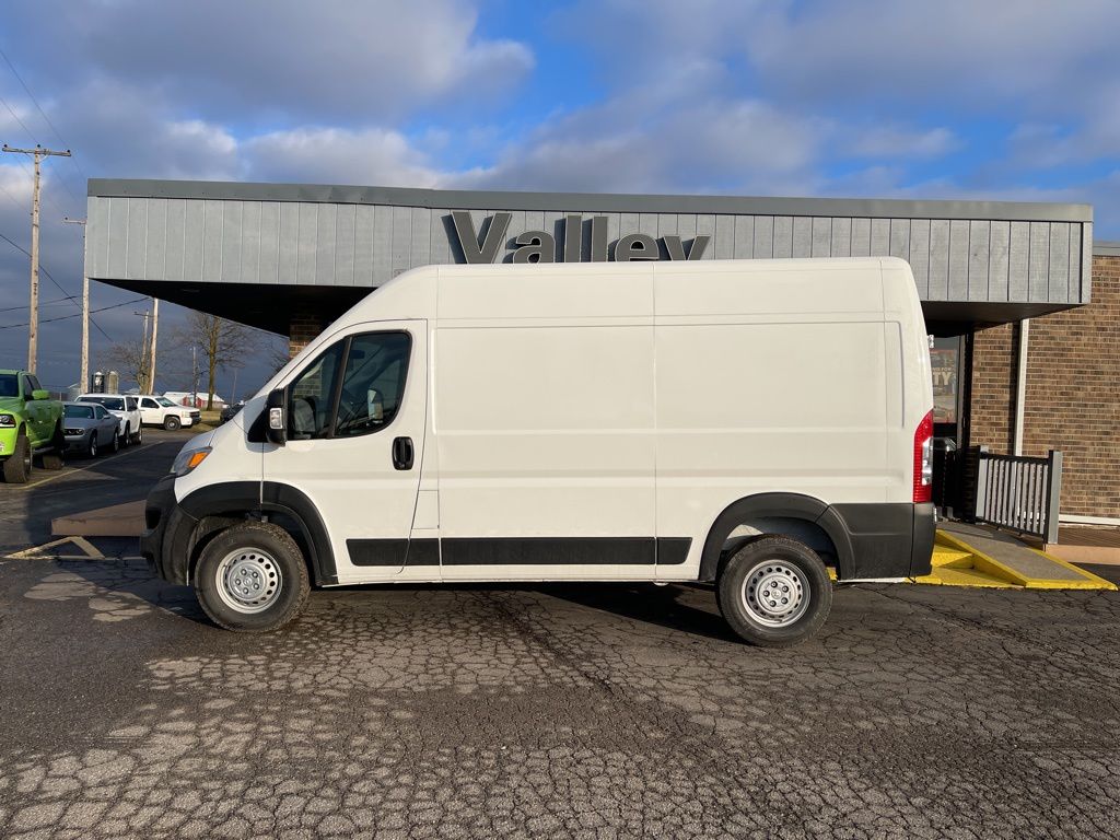 2025 Ram ProMaster 2500 photo 3