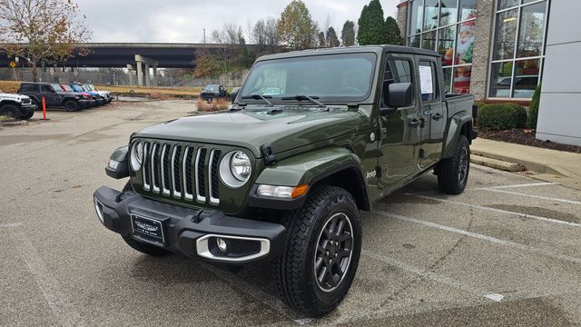 2023 Jeep Gladiator Overland's photo
