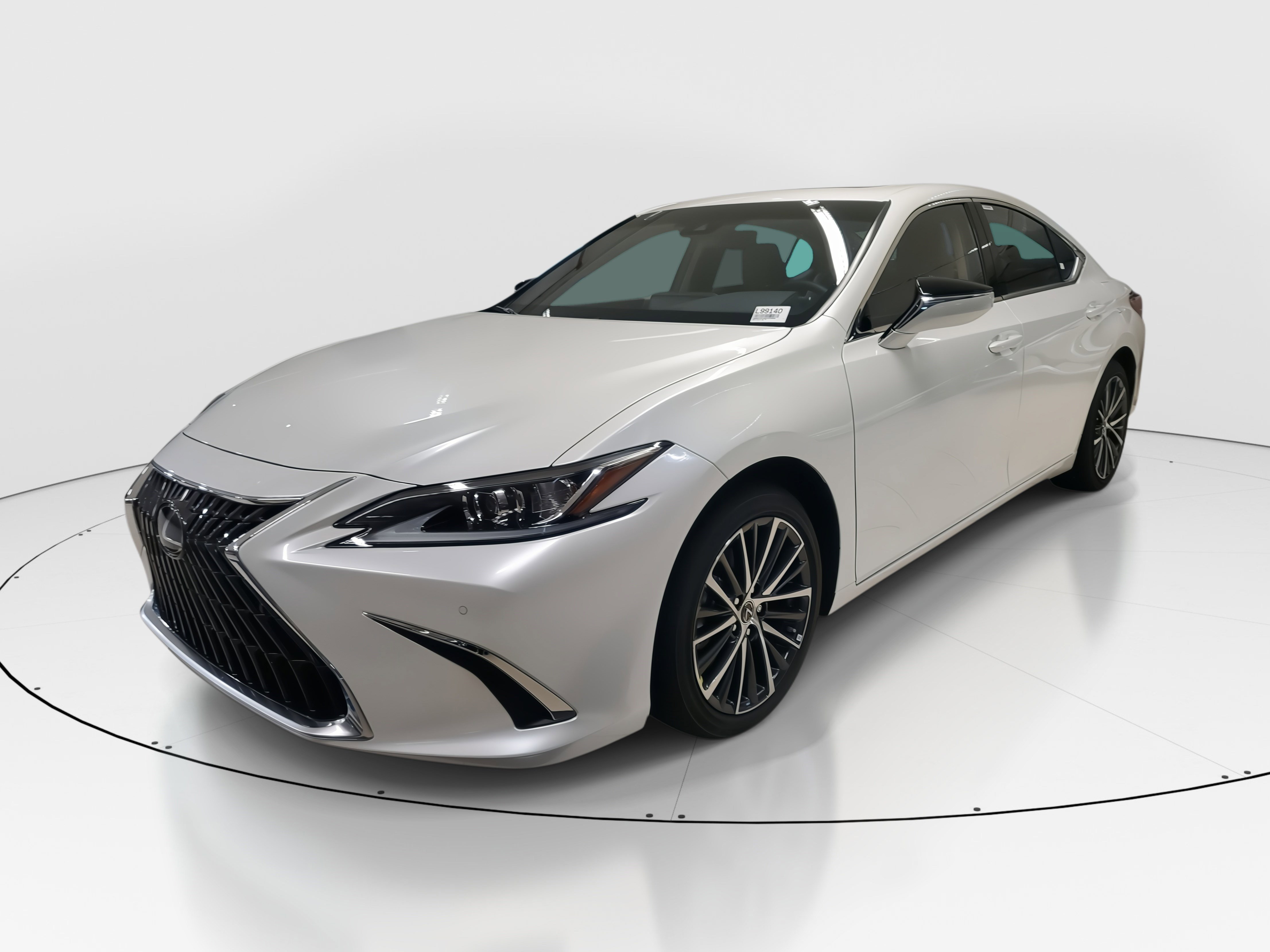 2025 Lexus ES 350 photo 3