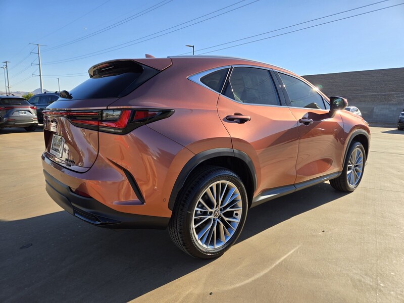 2026 Lexus NX 350h Luxury photo 2