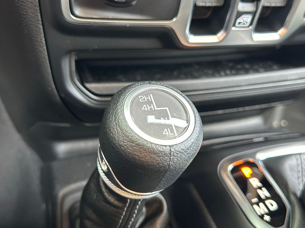 2025 Jeep Gladiator Sport S photo 35