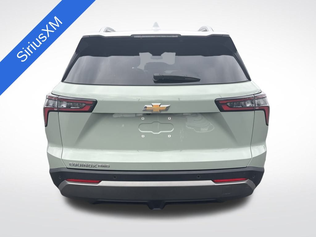 2025 Chevrolet Equinox LT photo 3