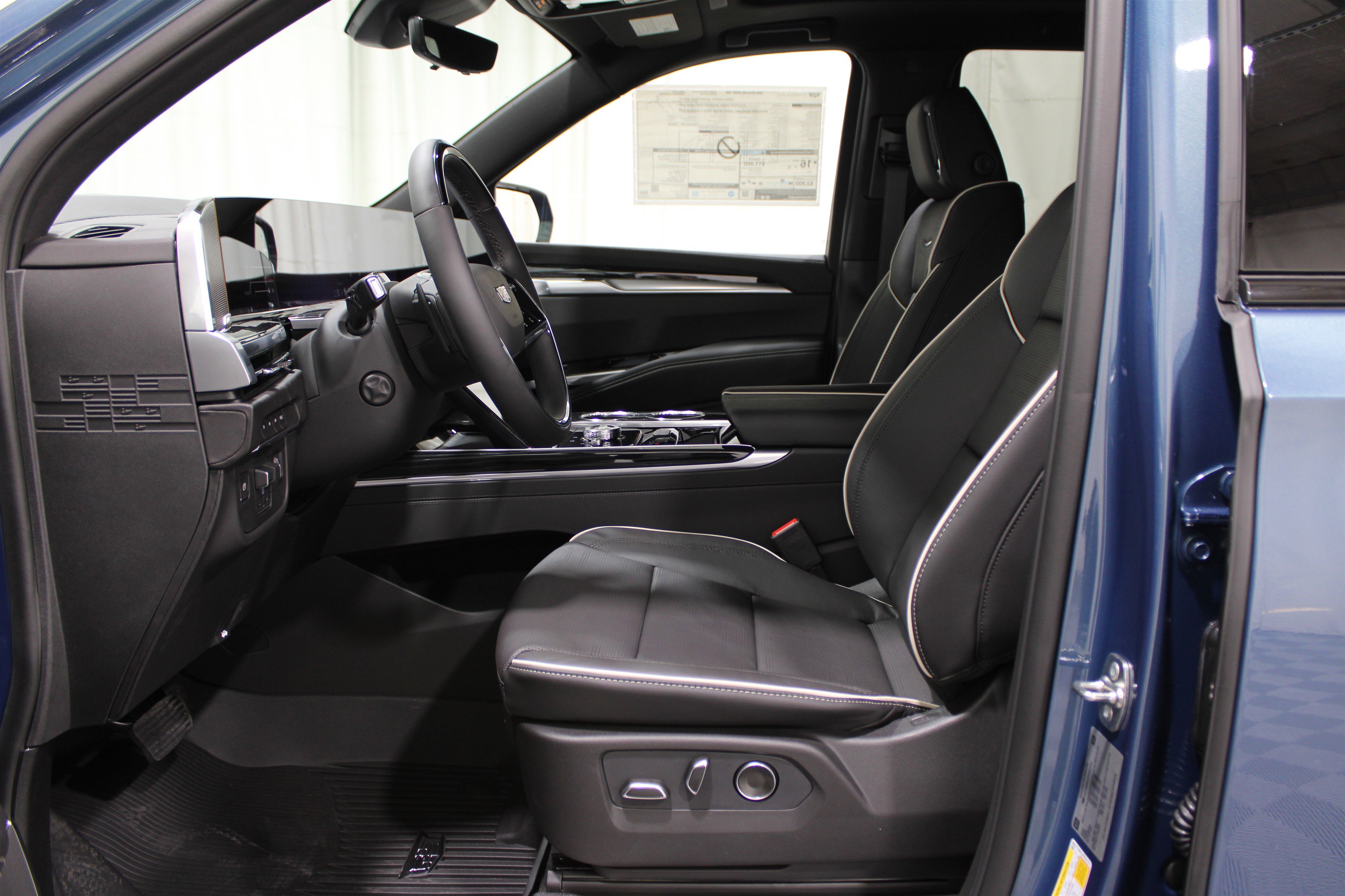 2026 Cadillac Escalade Sport photo 3