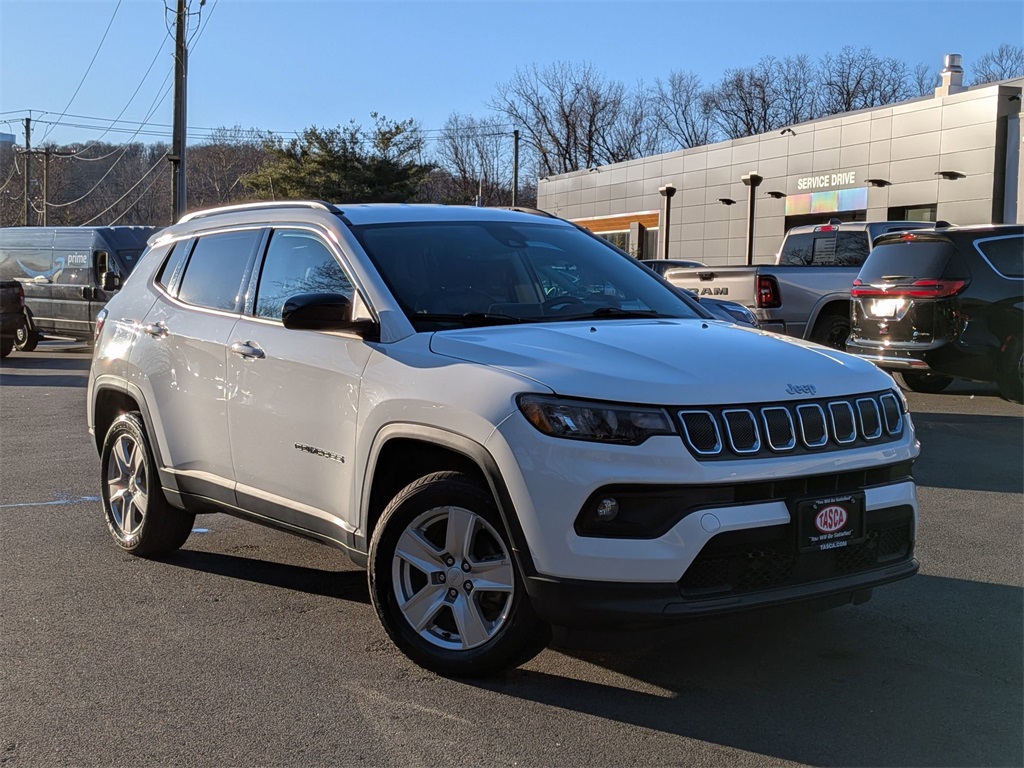 2022 Jeep Compass Latitude's photo