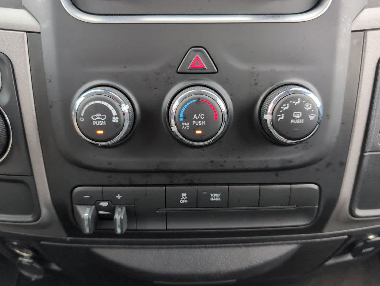 2014 Ram 1500 Express photo 21