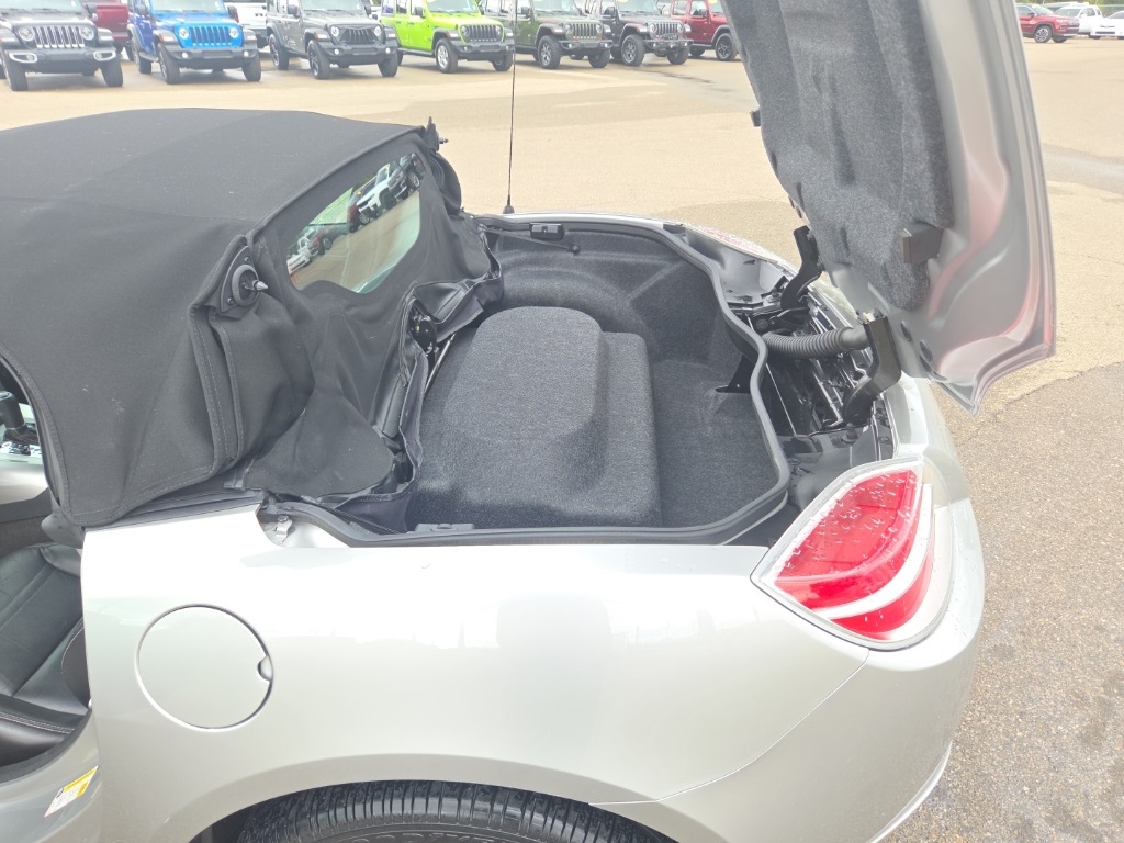 2009 Saturn Sky Base photo 9