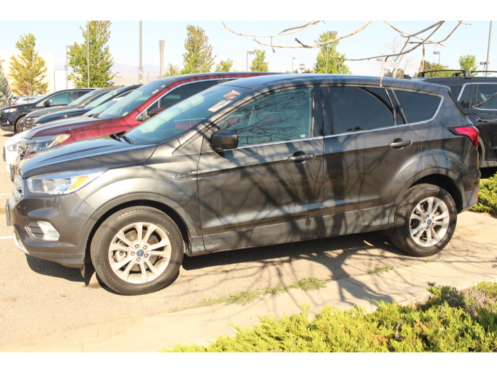 2021 Ford Edge SEL photo 4