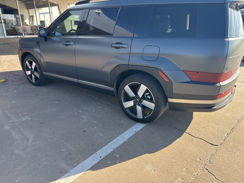 2024 Hyundai Santa Fe Limited photo 2