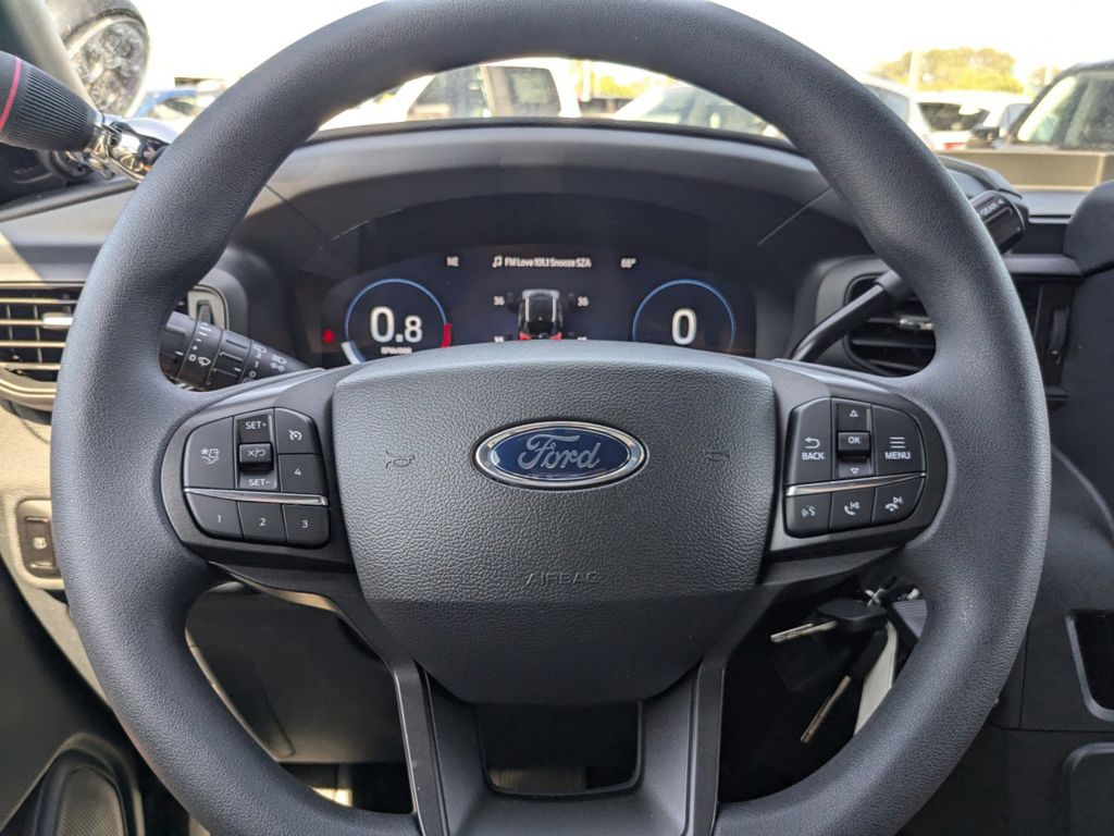 2025 Ford Explorer photo 22