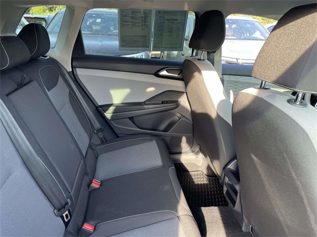2022 Volkswagen Taos S photo 6