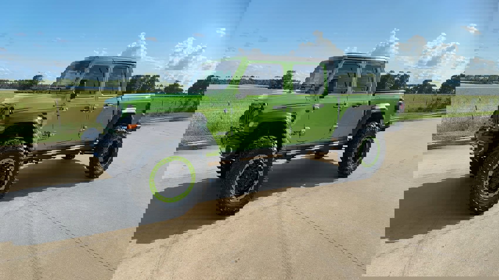 2025 Jeep Gladiator Sport S photo 4