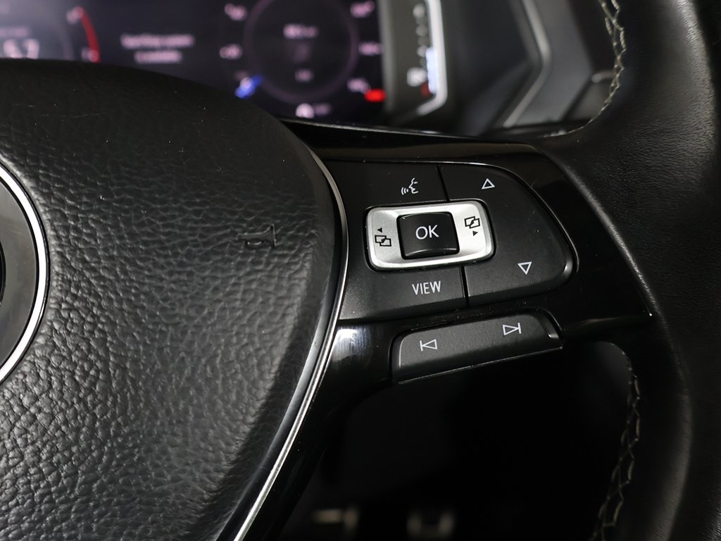 2020 Volkswagen Tiguan SEL Premium R-Line photo 43