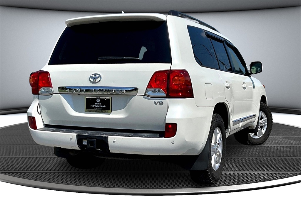 2015 Toyota Land Cruiser Base photo 6