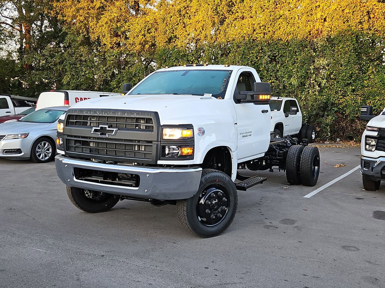 2024 Chevrolet Silverado 4500 Medium Duty Chassis Cab Work Truck's photo