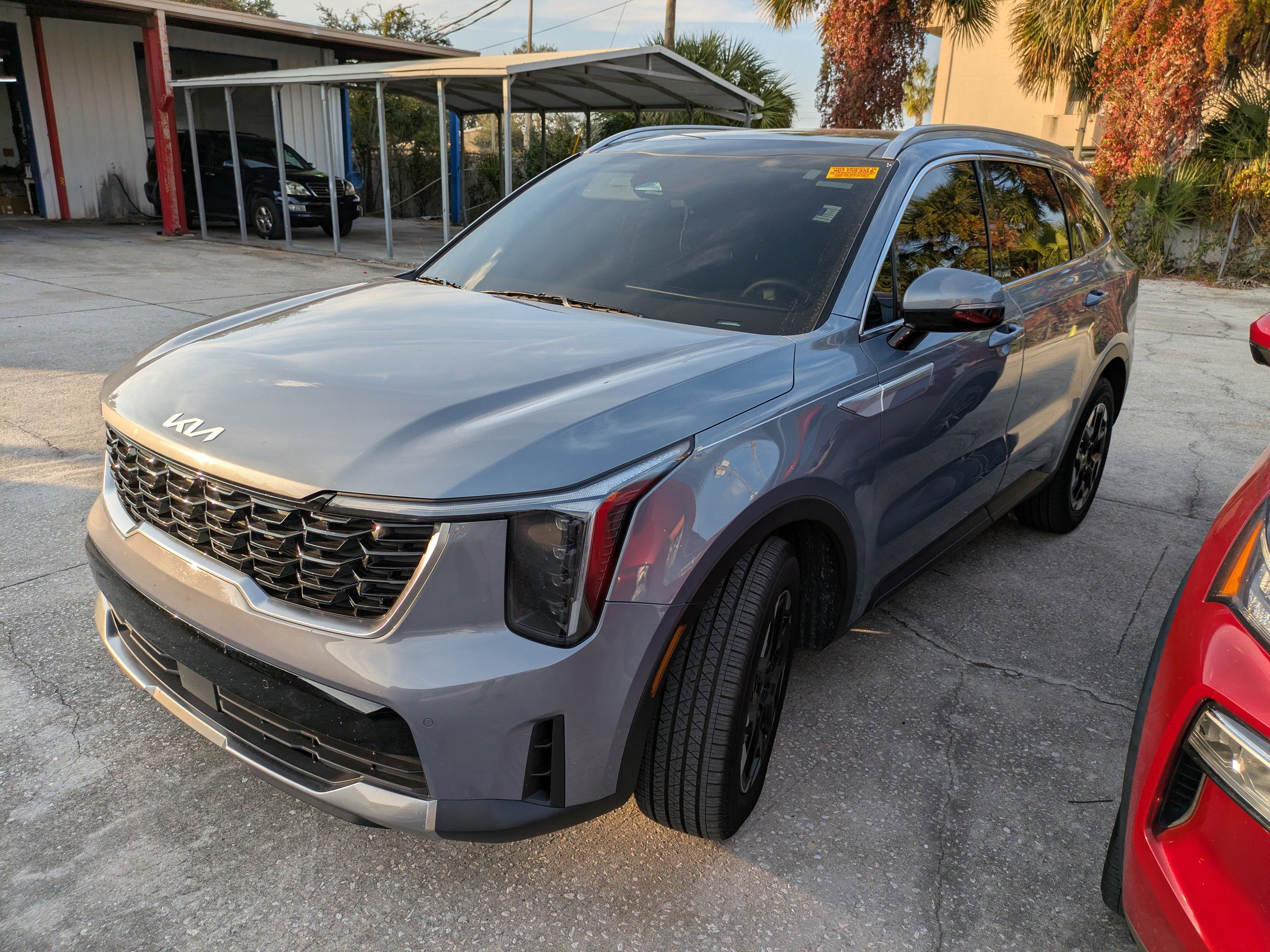 2025 Kia Sorento S photo 3