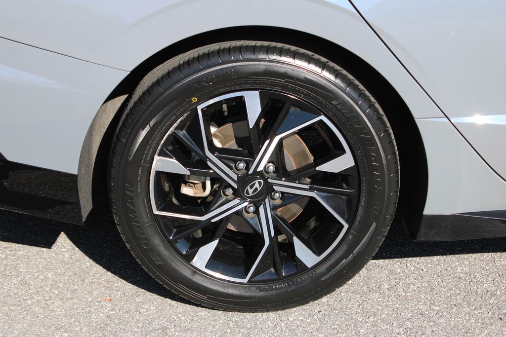 2024 Hyundai Sonata SEL photo 32