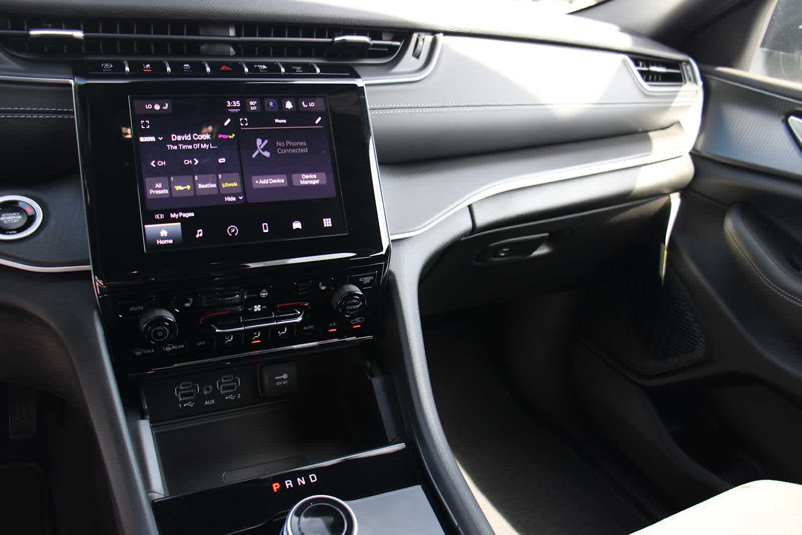 2025 Jeep Grand Cherokee Laredo Altitude photo 15