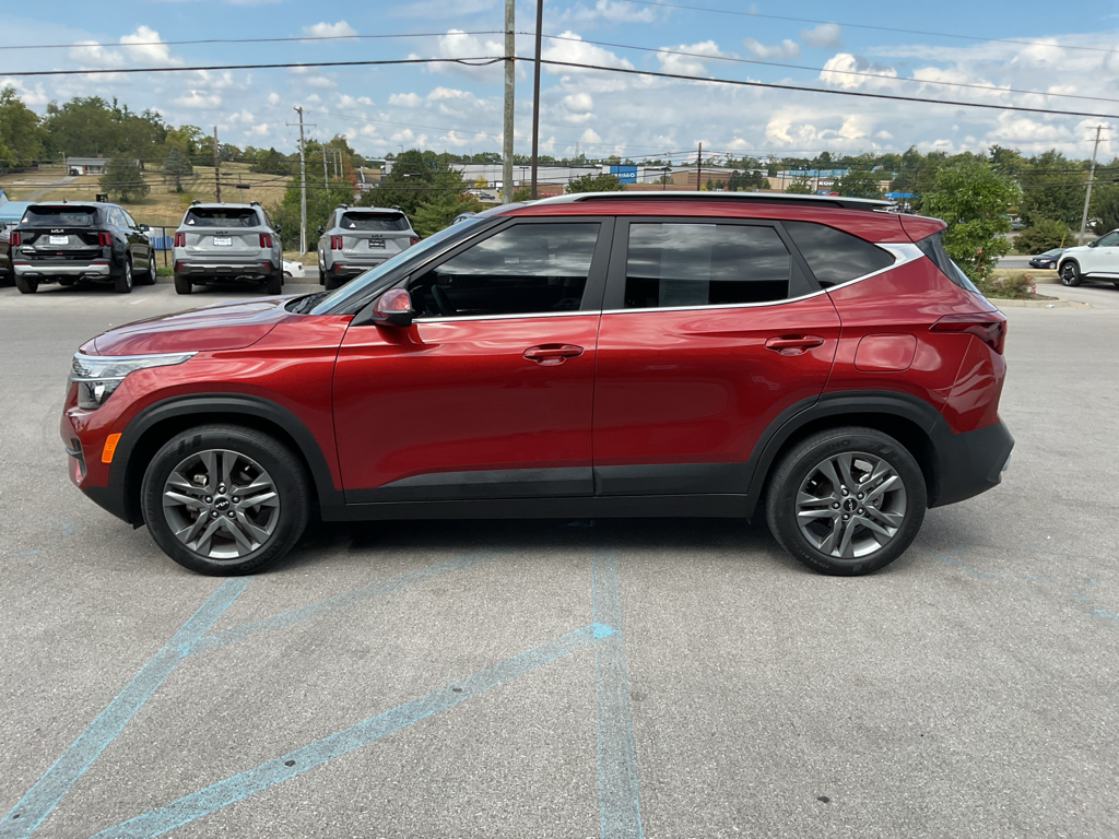 2023 Kia Seltos S photo 3