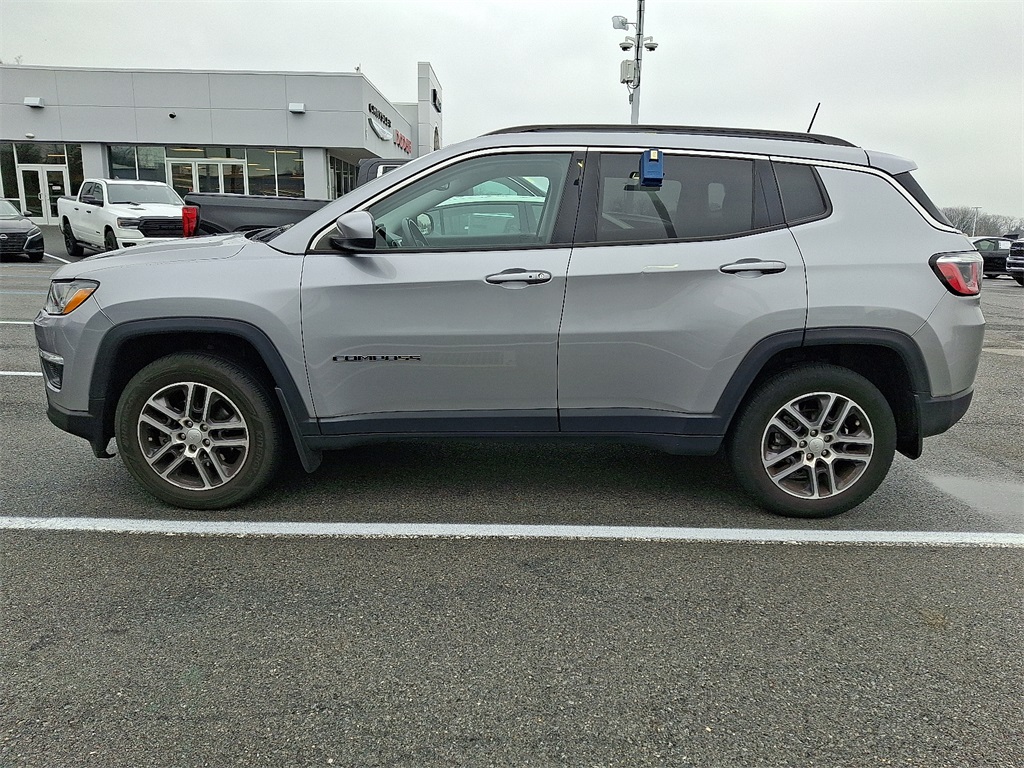 2018 Jeep Compass Latitude photo 2