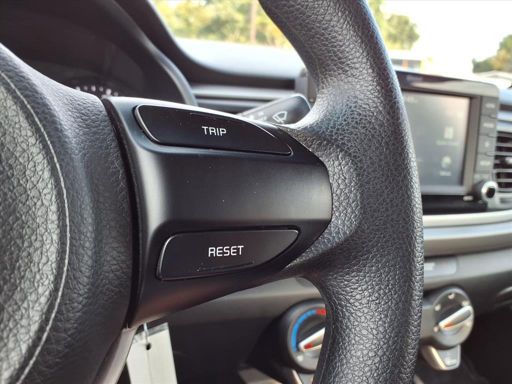 2020 Kia Rio LX photo 9