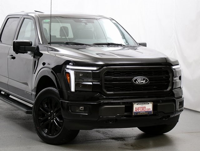 2025 Ford F-150 Lariat photo 2