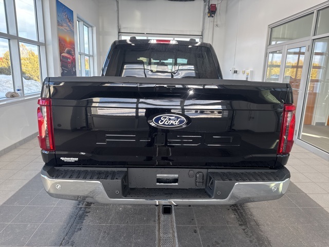 2025 Ford F-150 XLT photo 2