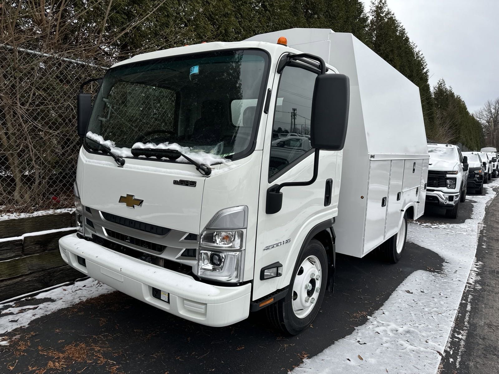 2024 Chevrolet Silverado 4500HD photo 2
