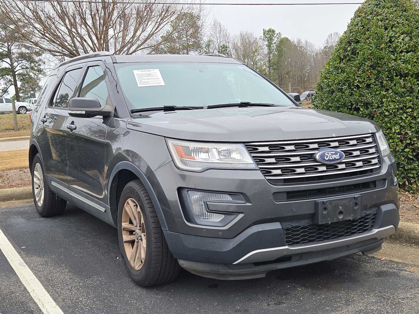 2017 Ford Explorer XLT's photo