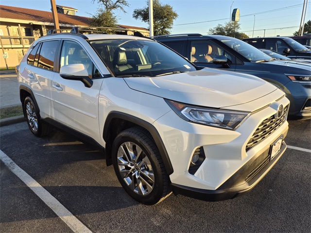 2021 Toyota RAV4 XLE Premium's photo