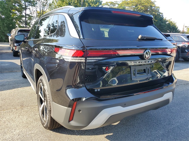 2025 Volkswagen Tiguan SE photo 4
